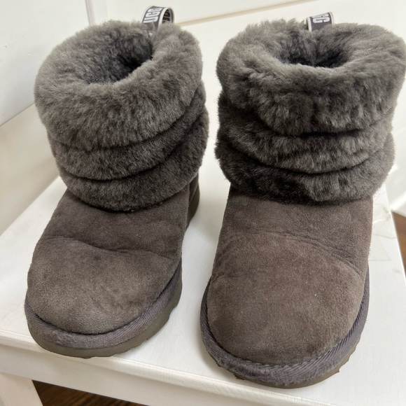 UGGS little kids fluff minis size 10 - Picture 4 of 5